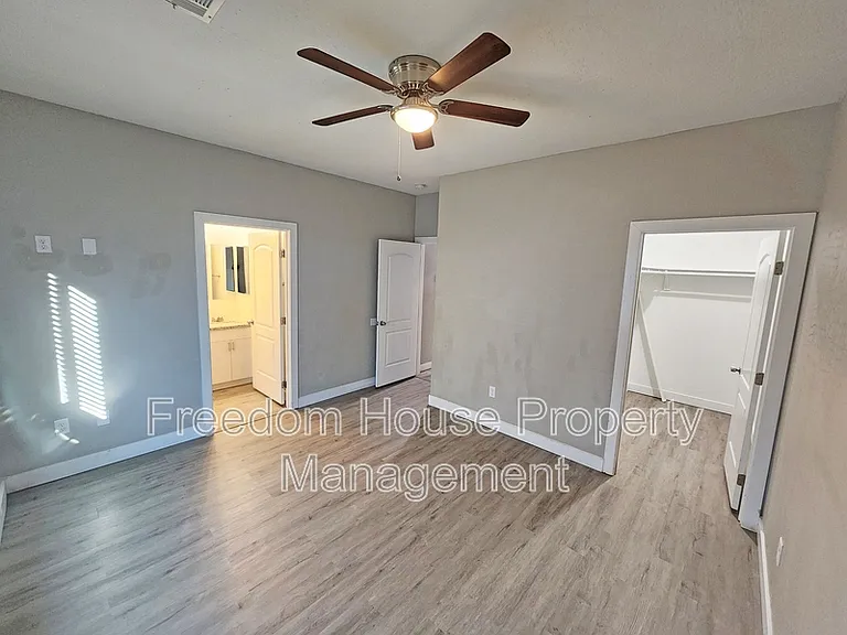 1121 Sixshooter Ave #2 — Photo 22
