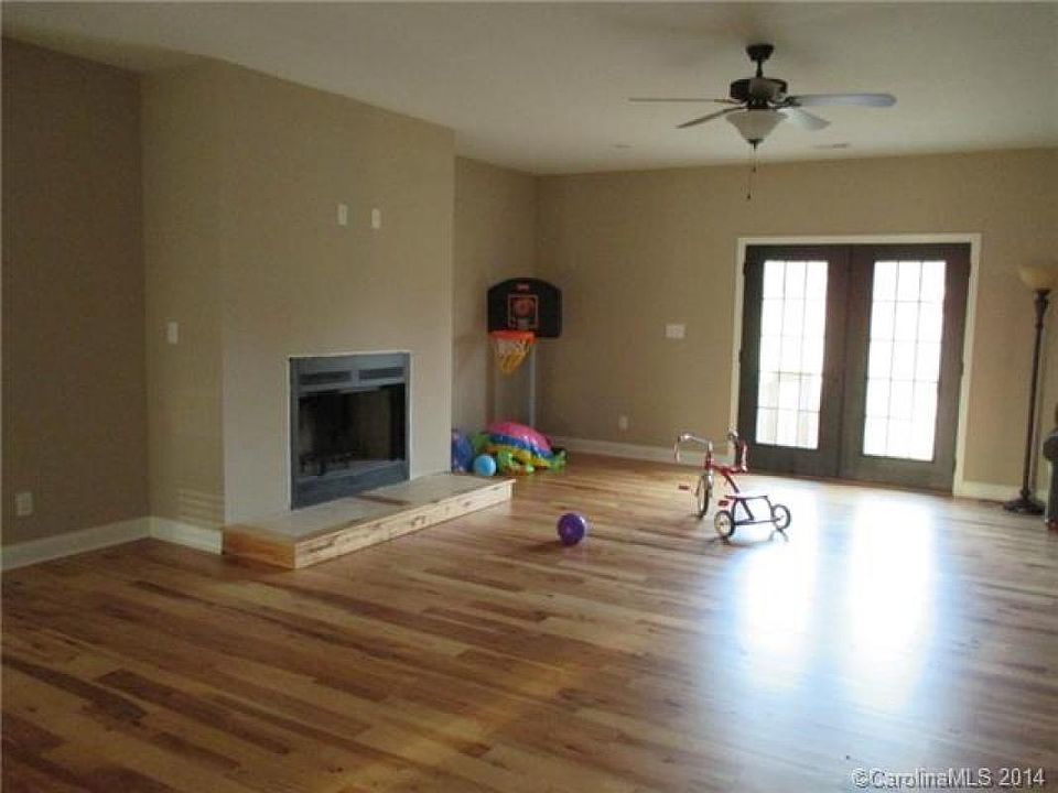 2nd image of 65 Moore Ln
