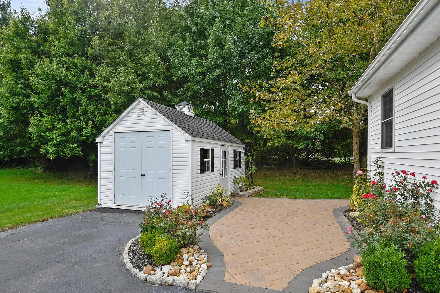 Bodine Dr, Cranbury — Photo 4