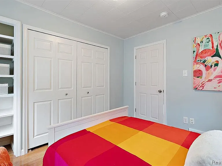 1783 E Marshall St — Photo 14