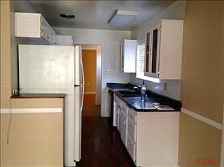 3rd image of 1105 N Gardenia St