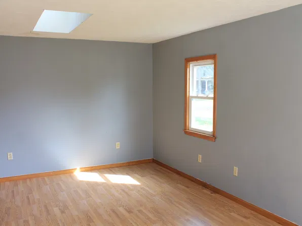203 N F St, Trufant, MI 49347