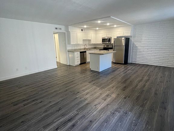 4th image of 6565 N 17th Ave APT 3