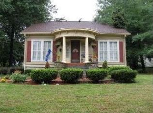 6924 Metcalf Ave, Overland Park, KS 66204