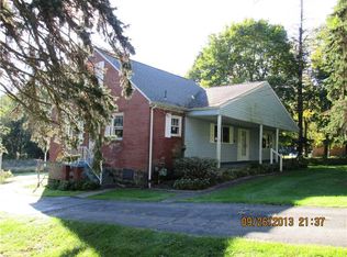 530 Sunset Dr, Trafford, PA 15085