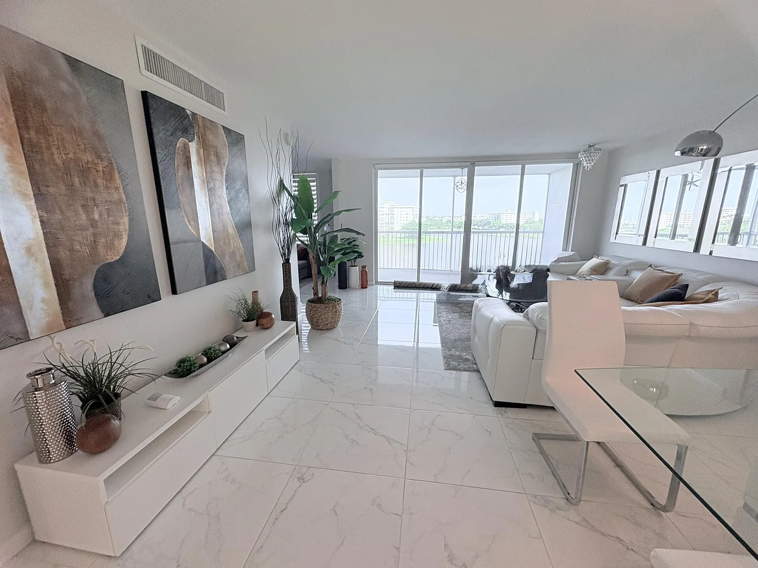 2 bed, 2.0 bath, 1390 sqft, $2,800 — Photo 2