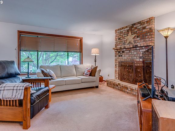 5th image of 12374 SE 43rd Ave