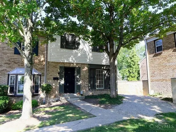 9725 Bunker Hill Ln, Cincinnati, OH 45242