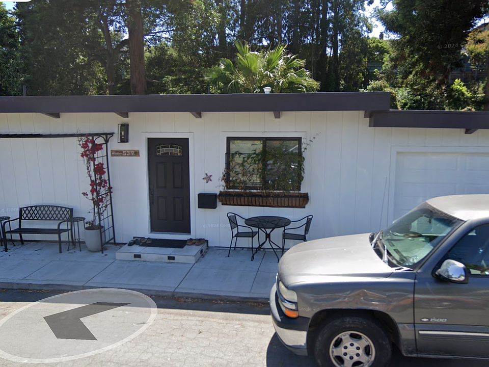 1st image of 539 Riverview Dr