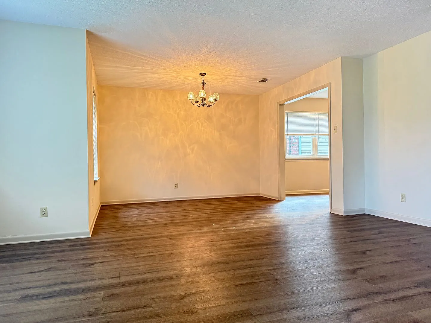 4612 N Cypress St., North Little Rock AR 72116 - Large 3br 2ba w/2 car garage just off McCain Blvd. — Photo 3