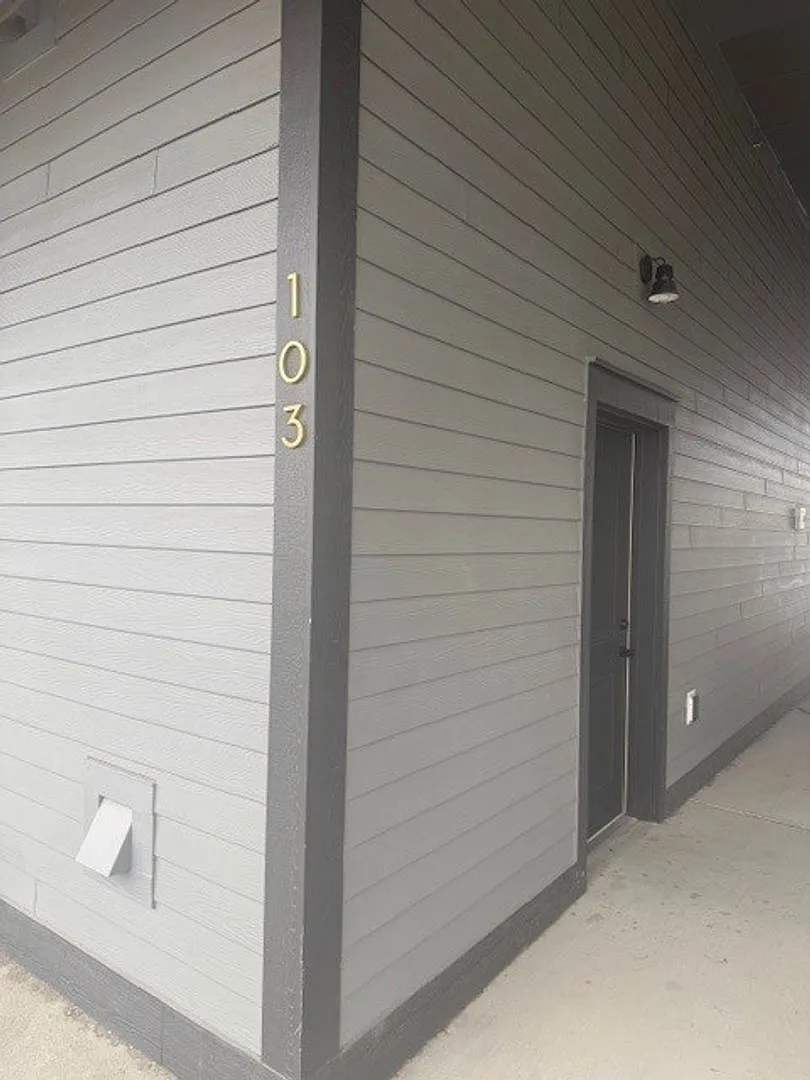 Building Photo - 1625 Annafeld Pkwy E