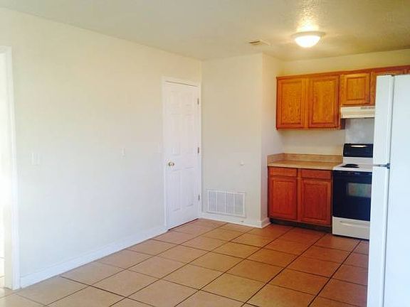 2nd image of 6600 Cortez Cir