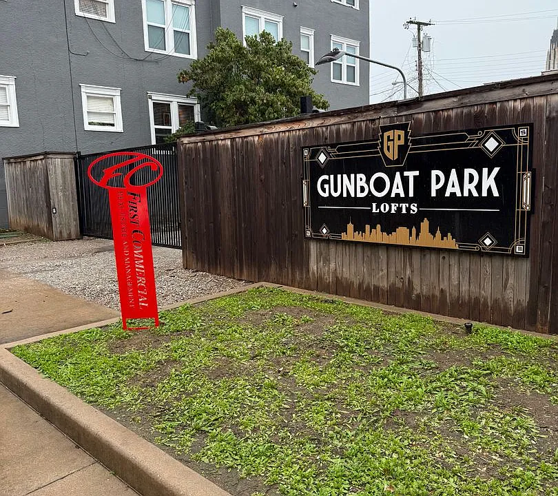 1214 S Elgin Ave