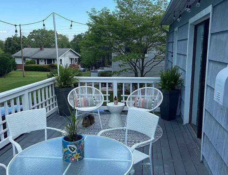 Large back deck.