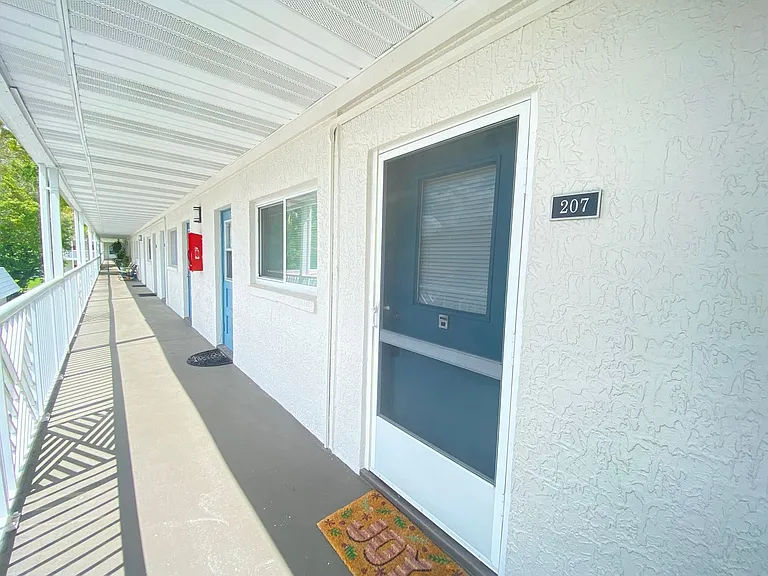 320 Lakeview St #207 — Photo 17