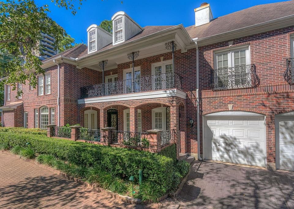 1st image of 74 Briar Hollow Ln