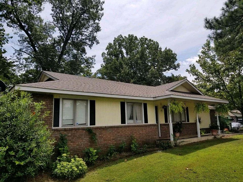 1st image of Elton Ln