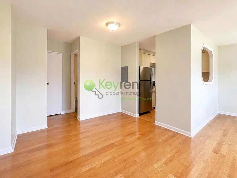 153 Maple Ave — Photo 8