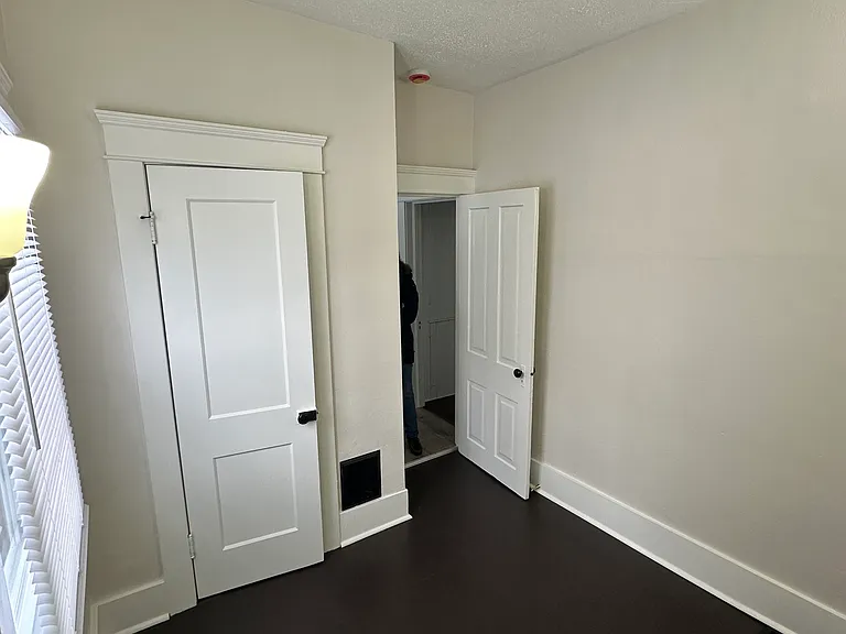 341 W Main St — Photo 13