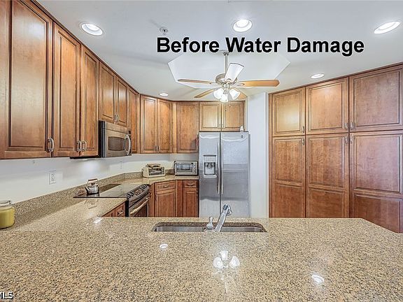 3rd image of 5781 Cape Harbour Dr APT 810