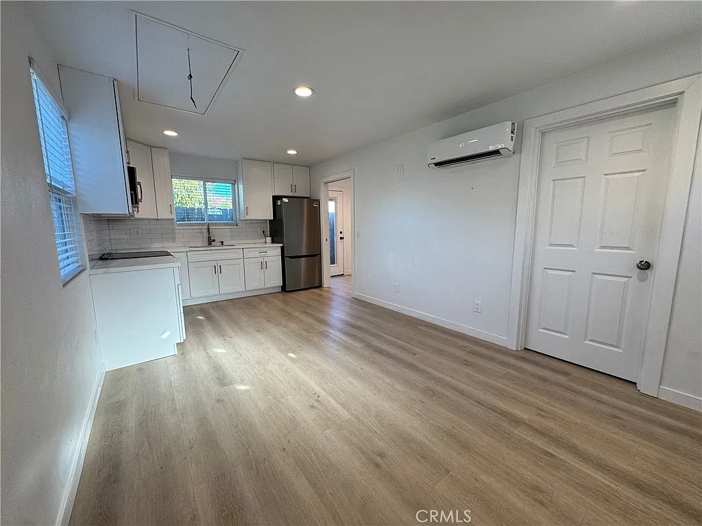 1 bed, 442 sqft, $2,100 — Photo 1