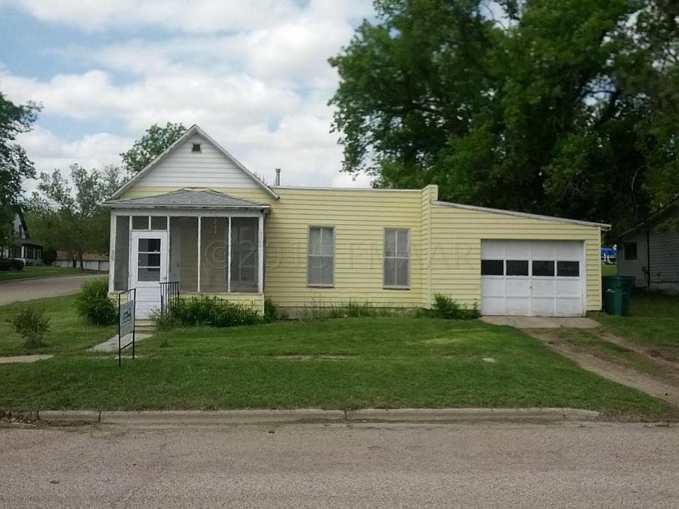 1st image of 212 4th Ave W