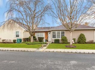 41 Revere Dr, Sayville, NY 11782