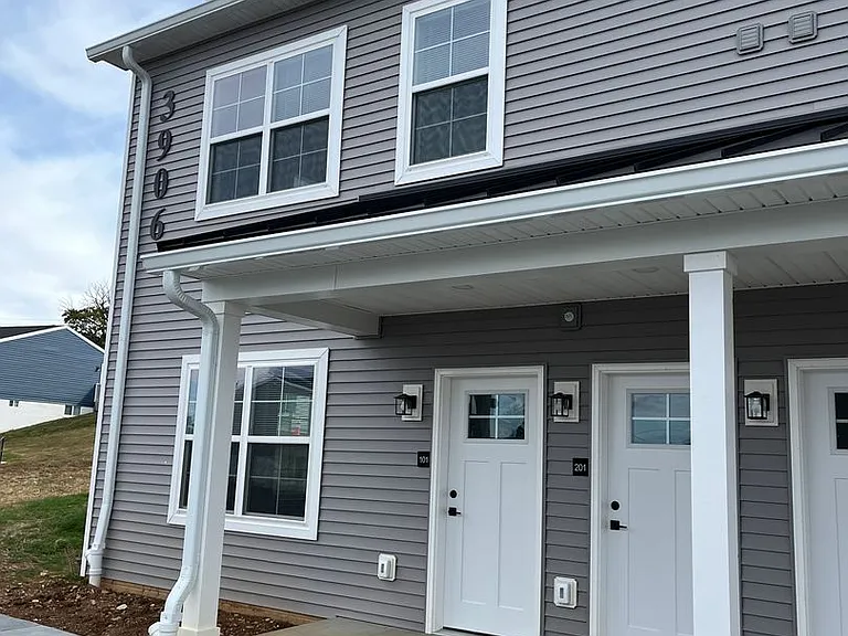Salem Run Apartments Phase 2 — Photo 205