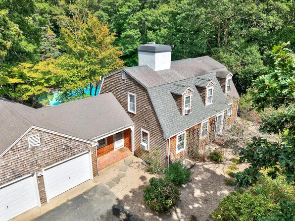 13 Two Ponds Road, Falmouth, MA 02540