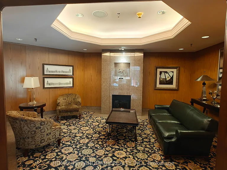 942 Yonge St #1116 — Photo 4