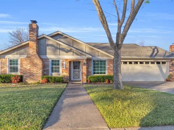 1637 Bedford Oaks Dr, Bedford, TX 76021