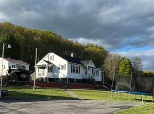 118 Florence Pl, Bluefield, WV 24701