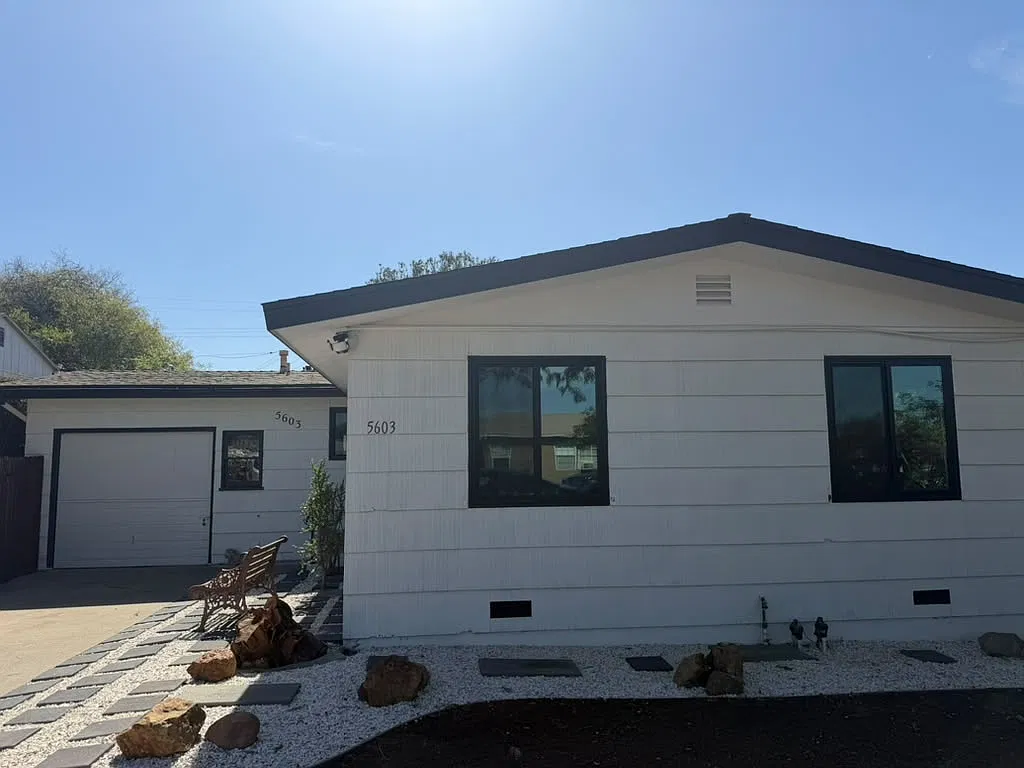 2 bed, 874 sqft, $3,995 — Photo 4