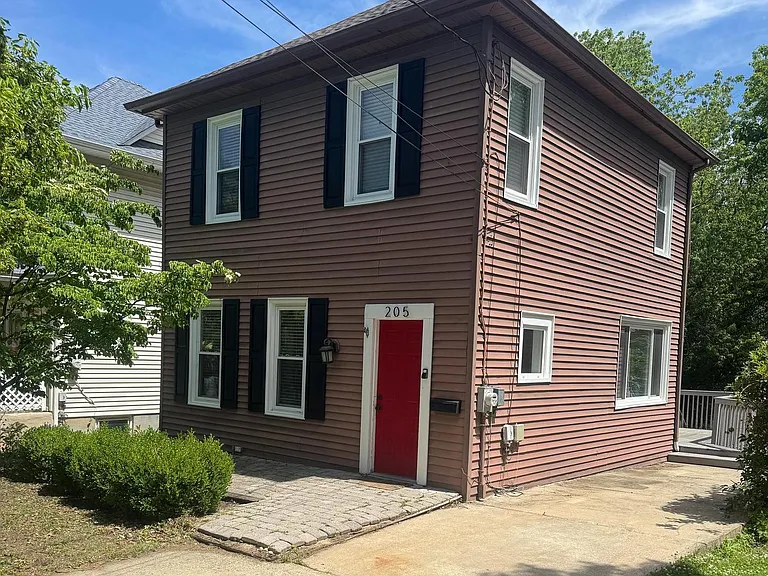 205 Douglass Ave — Photo 1
