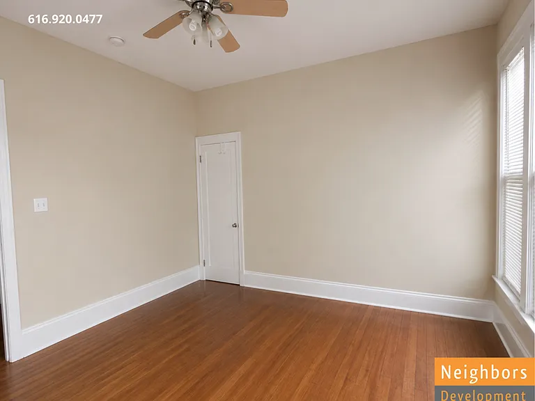 672 Kellogg St SE — Photo 11