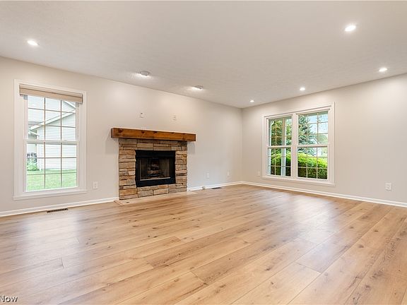 4th image of 5944 University Heights Cir NW