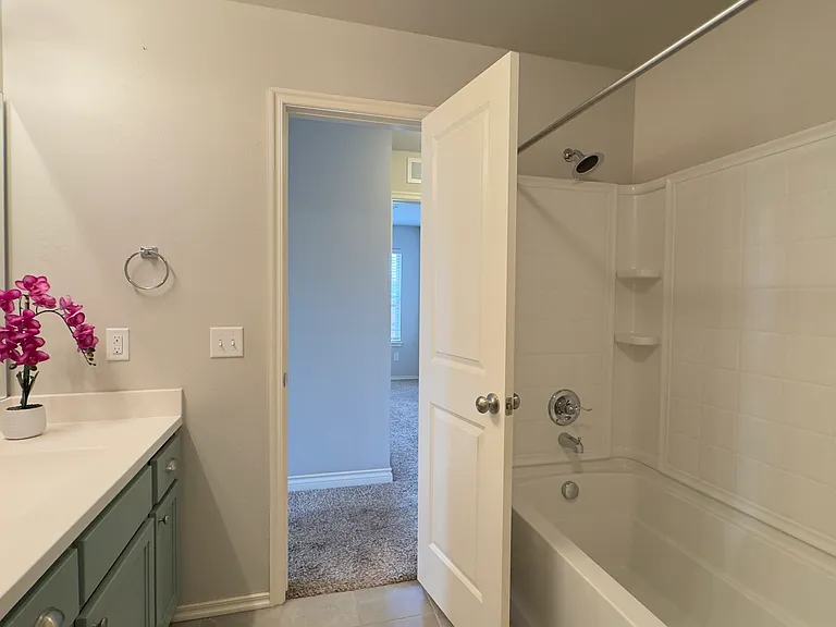 19112 Hecho Dr — Photo 29