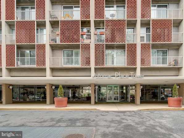 800 4th St SW APT N703, Washington, DC 20024