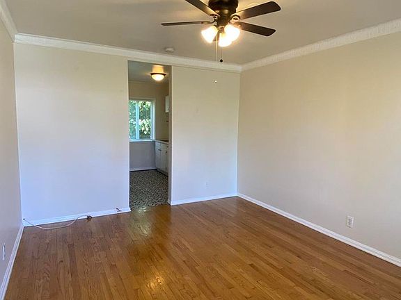 4th image of 901 N Formosa Ave #903.25