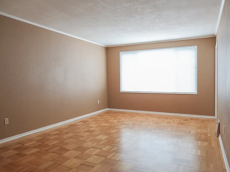 44 Ashton Ave — Photo 2