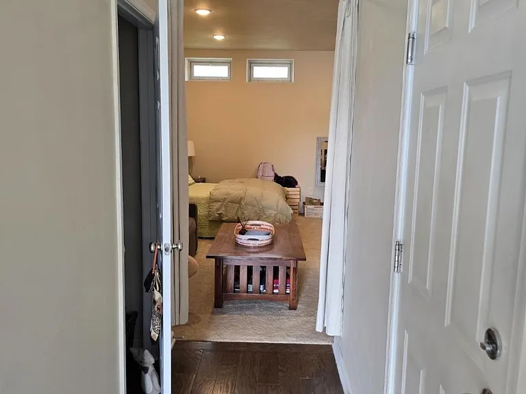76 Albert Ct — Photo 5