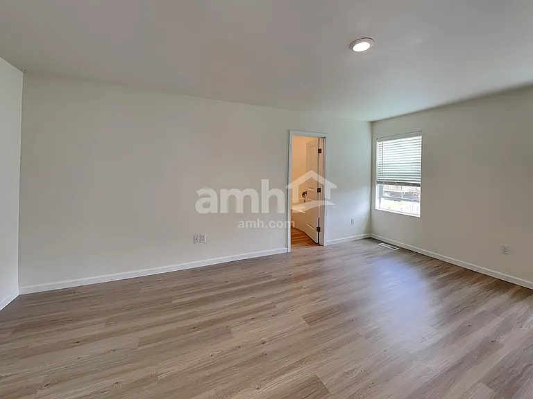 1315 W 15th Ave — Photo 14