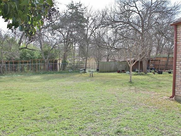 5th image of 8640 Groveland Dr