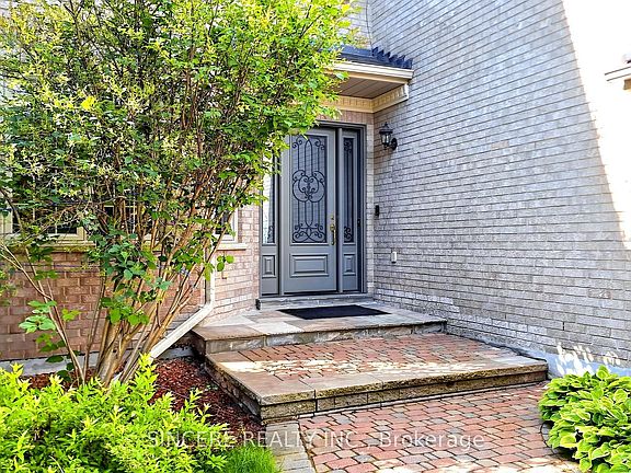 2nd image of 76 Braeside Sq