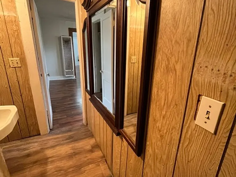 702 N Buchanan St — Photo 10