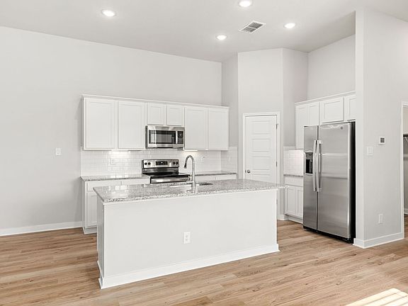 5th image of 772 Staglin St Unit A