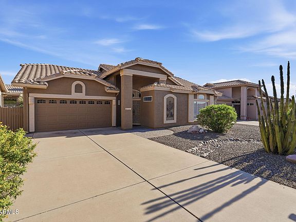 3rd image of 8527 E Saguaro Blossom Road