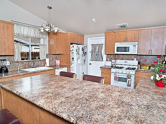 5th image of 27303 Dewdrop Ave