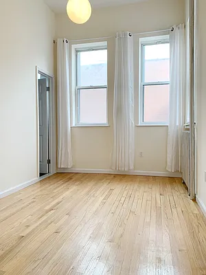 Rented by Compass | media 9