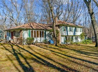 253 Varnum Dr, Warwick, RI 02818